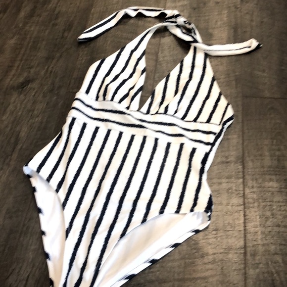 CUPSHE NAVY/WHITE STRIPED ONE PIECE BATHING SUITE SIZE M - Picture 2 of 5